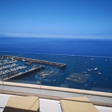 Luxury Apt. With Stunning Sea View 아칸티라도 객실 사진