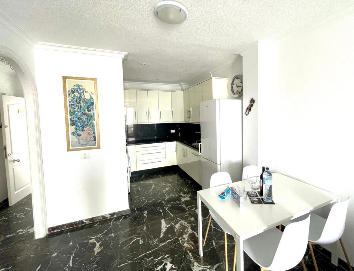 Luxury Apt. With Stunning Sea View 아칸티라도 외부 사진